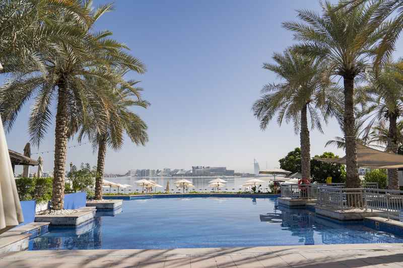 10 Dubai pool and beach passes that are fully redeemable on F&B